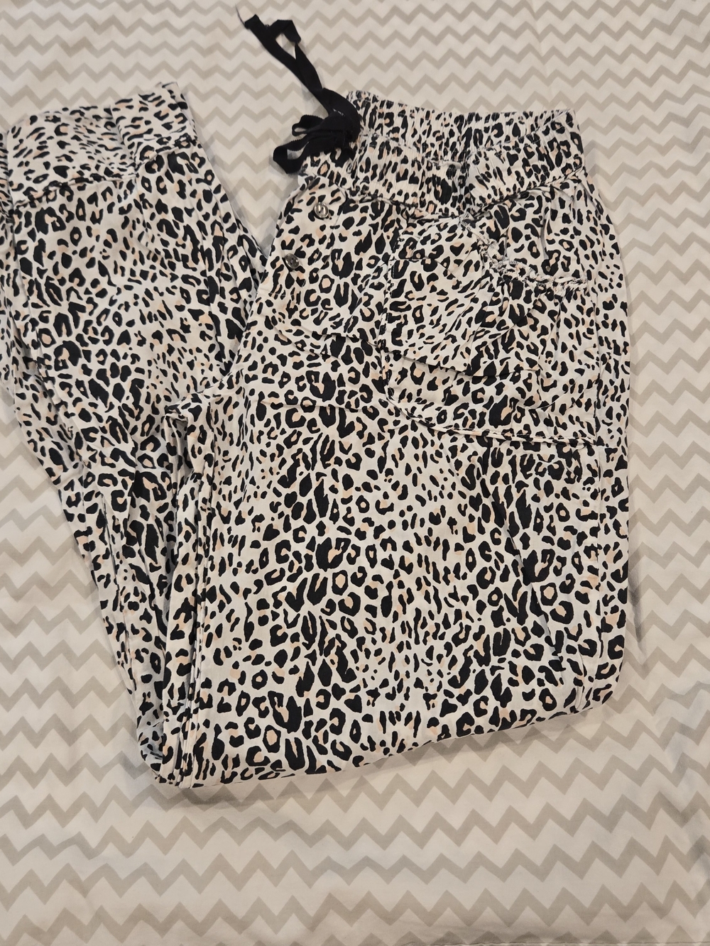 Victoria's Secret Leopard Print Pajama Pants in Black & White